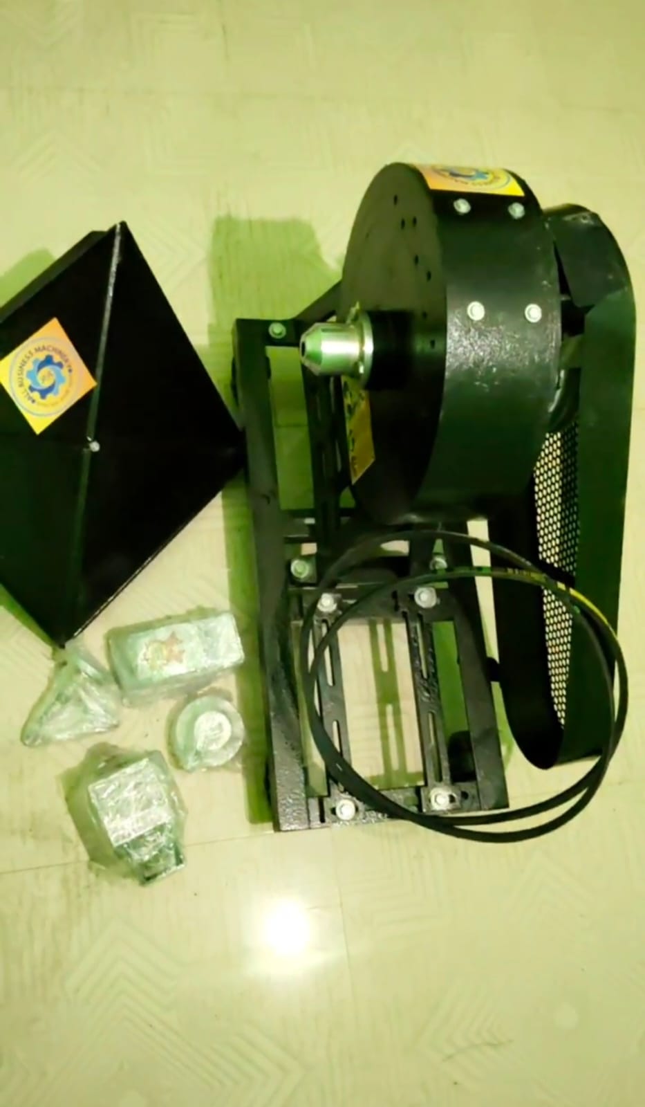 14 inch diamond aata chakki - Image 4